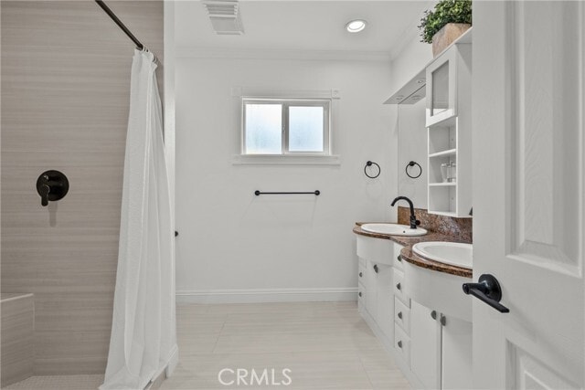 Building Photo - 23036 Burbank Blvd