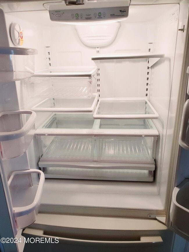 Building Photo - 912 Wellington Pl