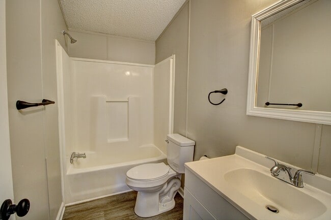 Building Photo - 106 7 Hawks Trail