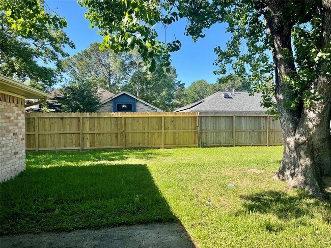 Building Photo - 22615 Indian Knoll Dr