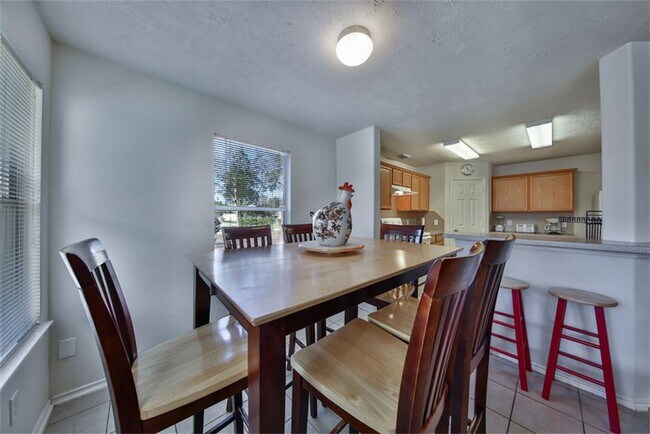 Building Photo - 39 W Sage Creek Pl