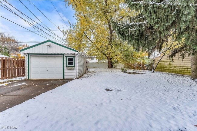 Building Photo - 5617 E 139th St