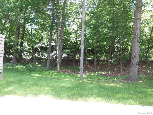 Building Photo - 180 Heritage