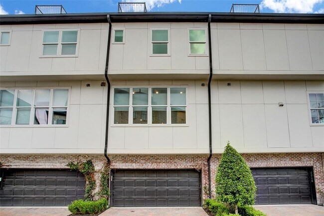 Building Photo - 6068 Kansas St