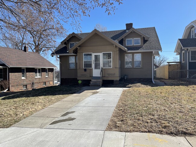 Building Photo - 3535 N 45th Ave