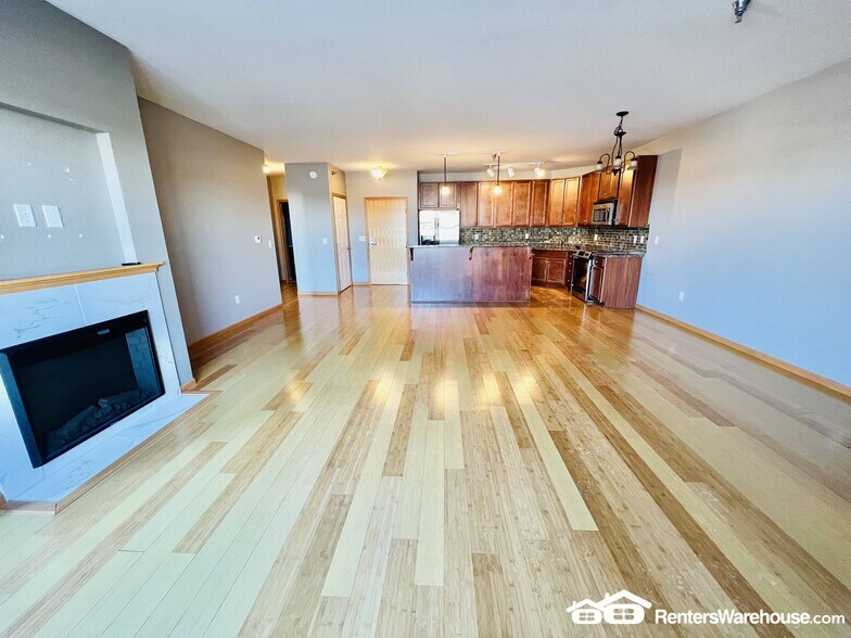 Building Photo - 1155 Ford Rd