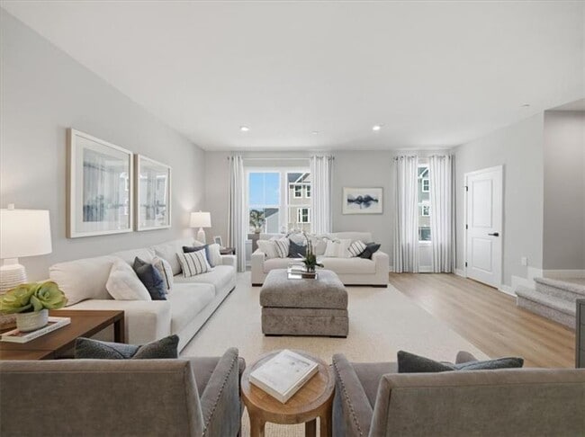 Building Photo - 201 Yellowwood Ct