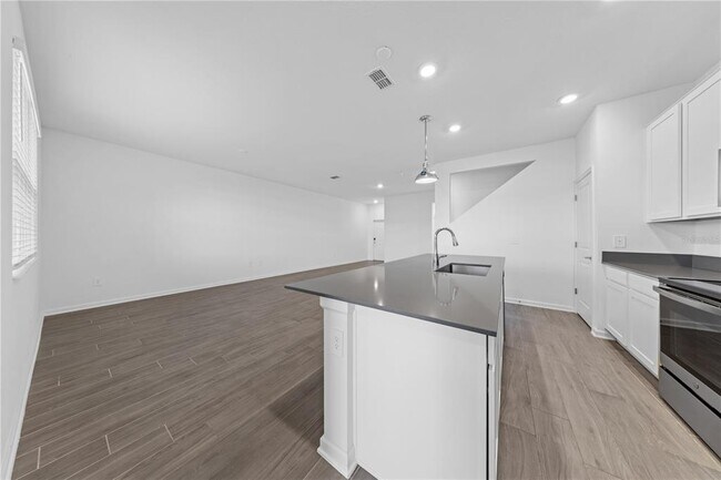 Building Photo - 15633 Water Spring Blvd