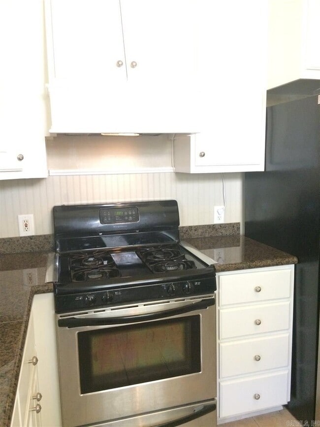 Building Photo - 318 N Spruce St