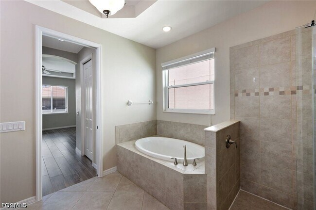 Building Photo - 8649 Banyan Bay Blvd