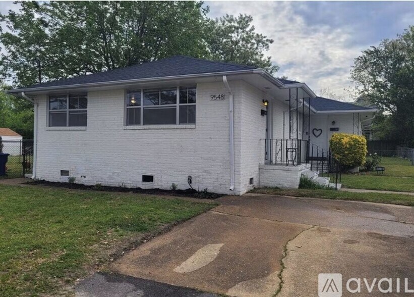 Primary Photo - 9548-9519 19th Bay St