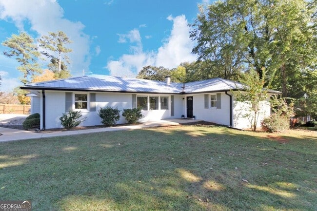 Primary Photo - 1092 West Lake Dr