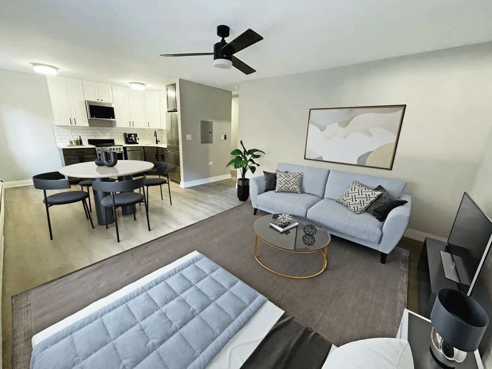 Building Photo - 6040 N Sheridan Rd