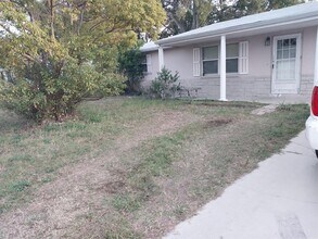 Building Photo - 5032 Valimor Dr