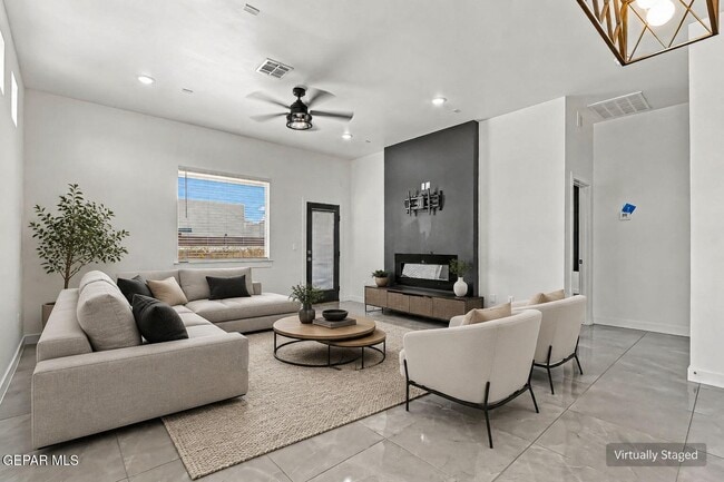 Building Photo - 13868 Paseo de Loma Ct