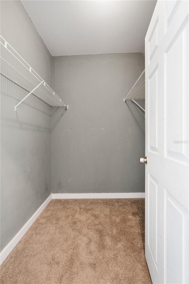 Building Photo - 18430 Bridle Club Dr