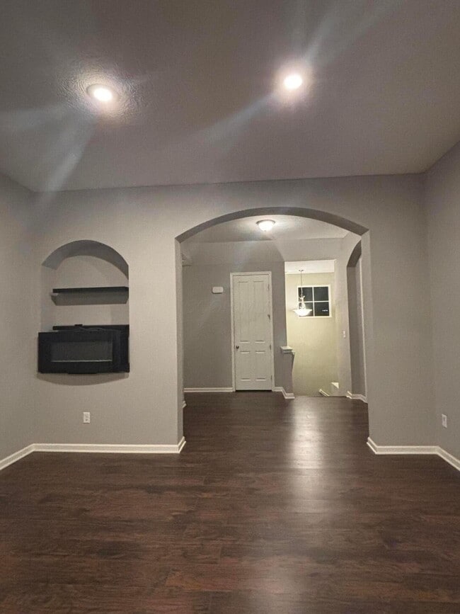 Building Photo - 6841 Kinsale Ln