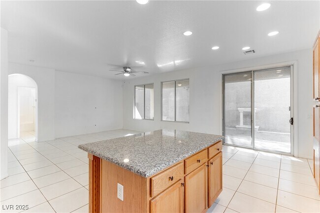 Building Photo - 523 Moses Lake Ct