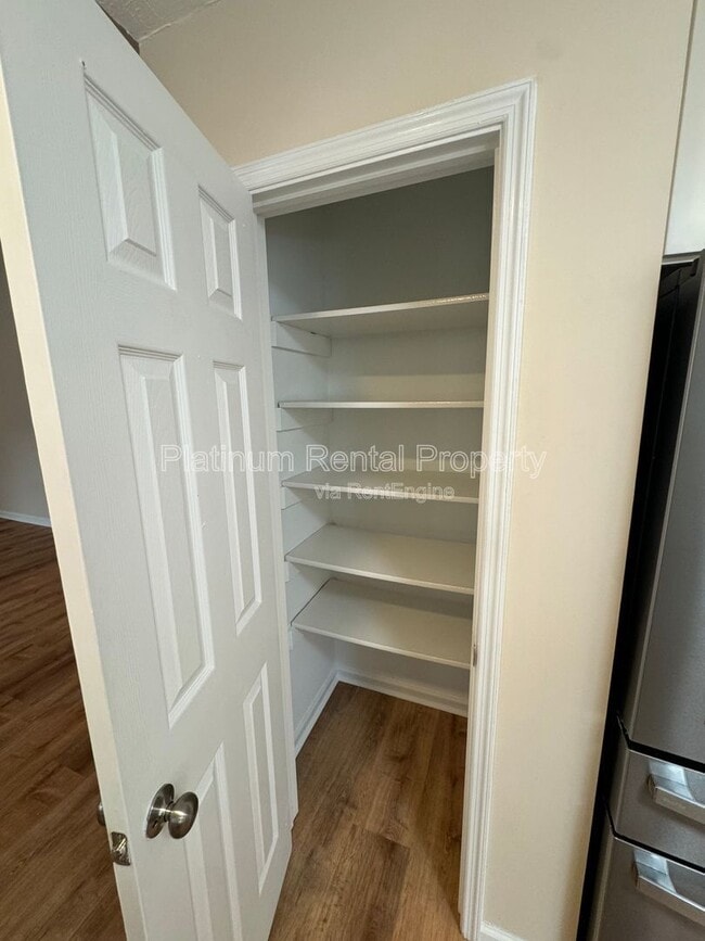 Building Photo - 1444 Glenfield Dr