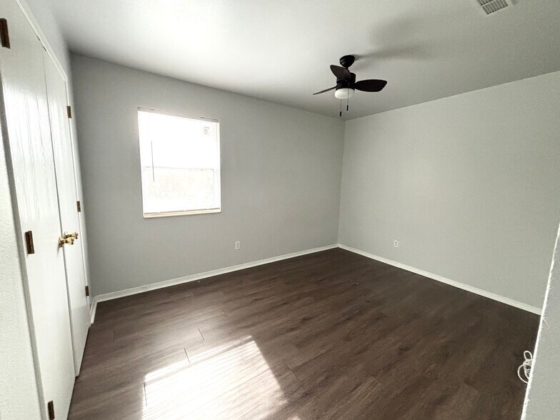 Building Photo - 2839 Adrian Ave