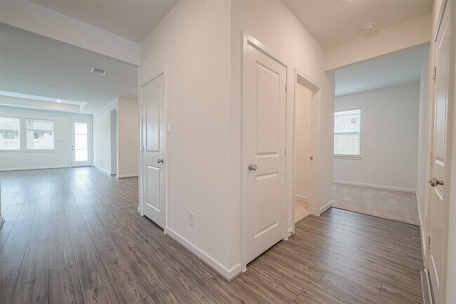 Building Photo - 21834 Sunshine Cove Ln