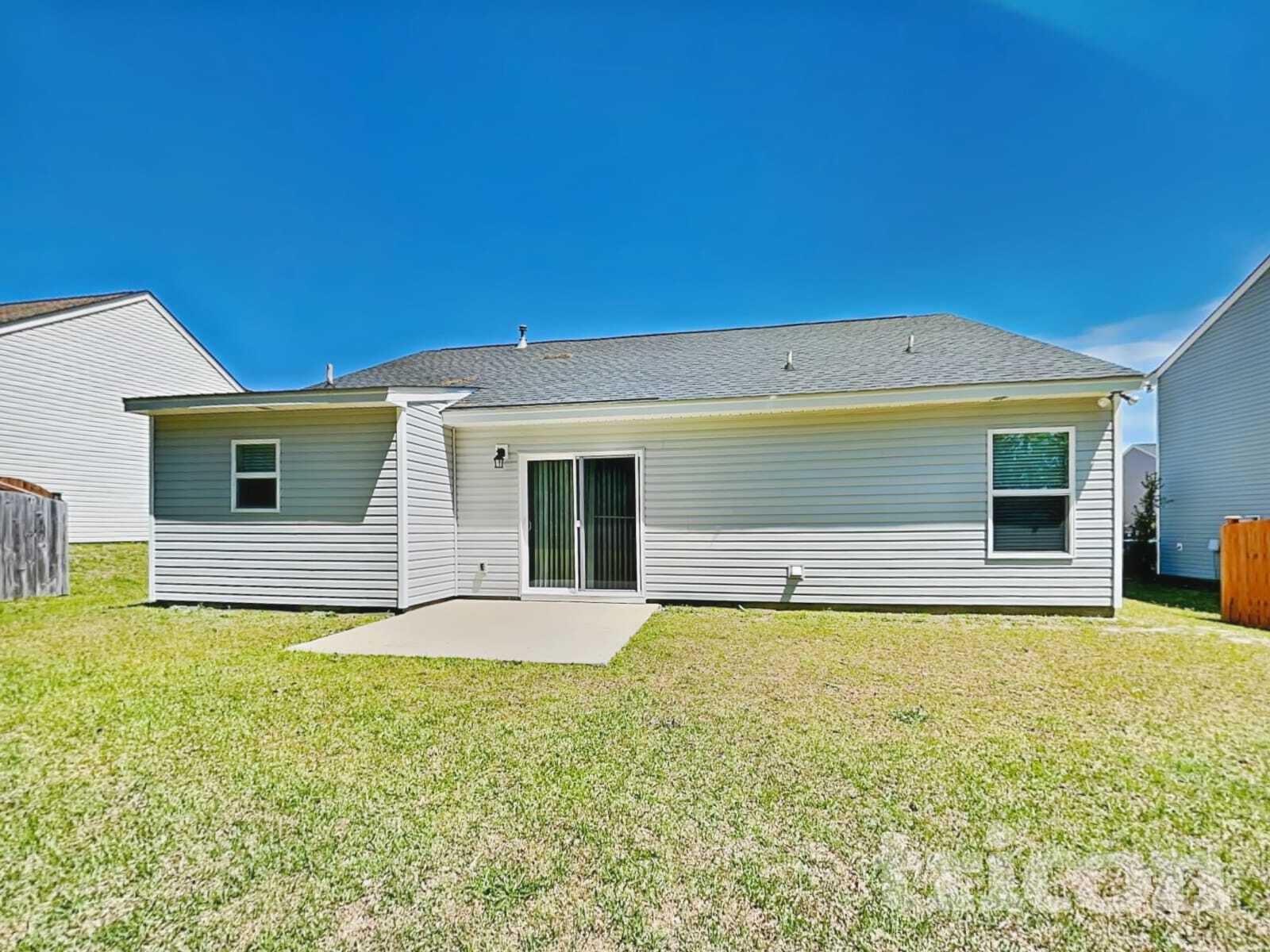 Building Photo - 474 Finch Ln