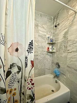 Building Photo - "Charming 2-Bedroom Gem in the Heart of Brooklyn - Your Perfect Urban Retreat!"