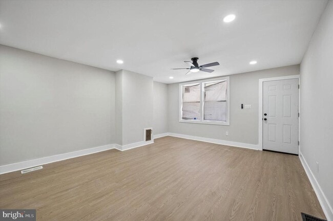 Building Photo - 40 Reger St