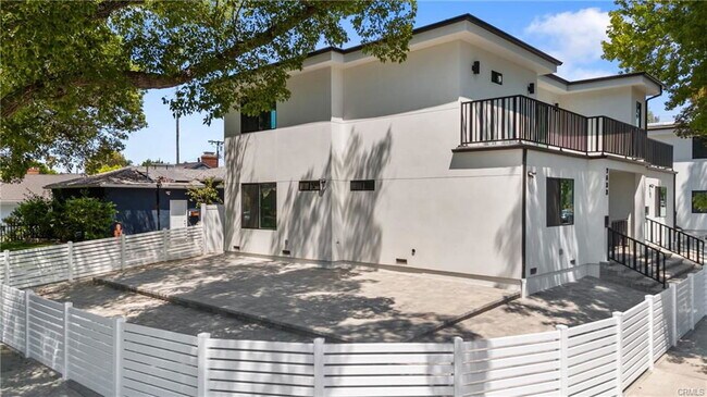 Building Photo - 7435 Ranchito Ave