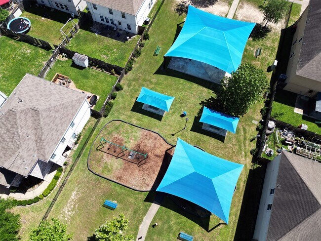 Building Photo - 3530 Barkers Crossing Ave