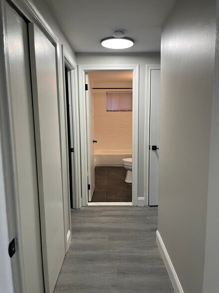 Building Photo - 332 Park Ave