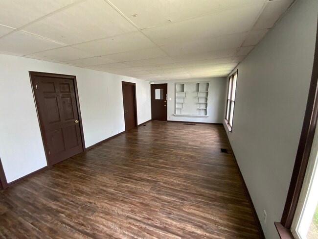 Building Photo - 53 Lake St