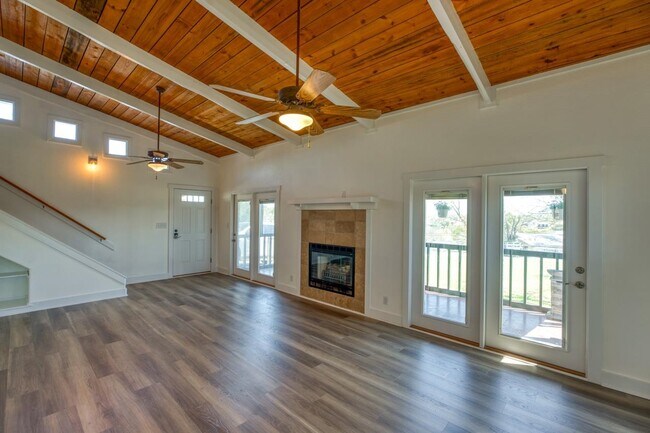 Building Photo - 758 Sandy Mountain Dr