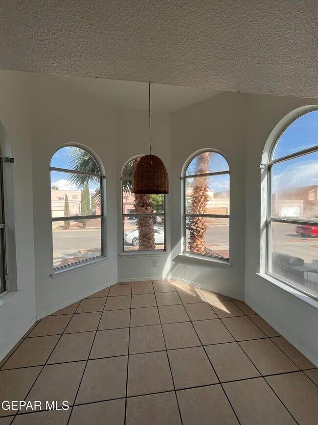 Building Photo - 6105 Pecan Park Pl