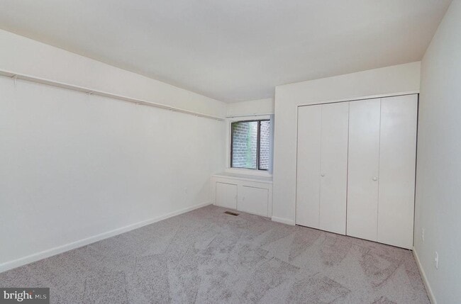 Building Photo - 1764 Wainwright Dr