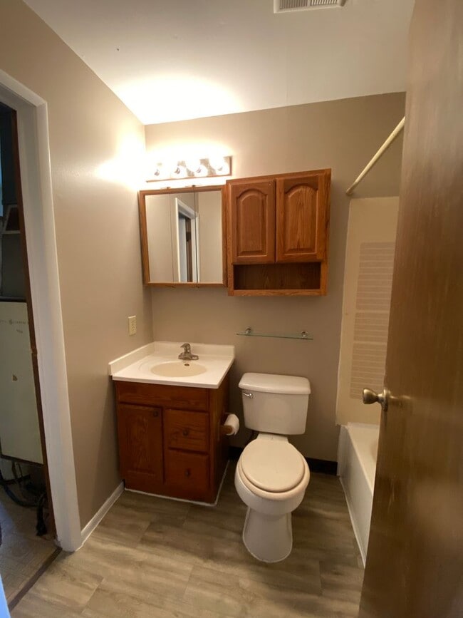 Building Photo - Great Ranch House next to a Park and Publi...