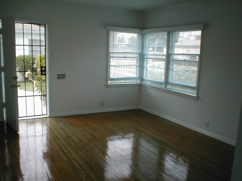 Living Room View to Front Garden - 6078 W 18th St