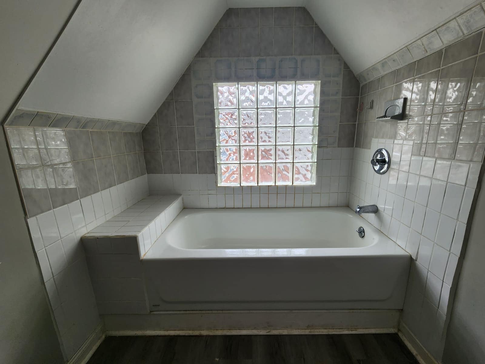 Building Photo - 515 Quinnipiac Ave