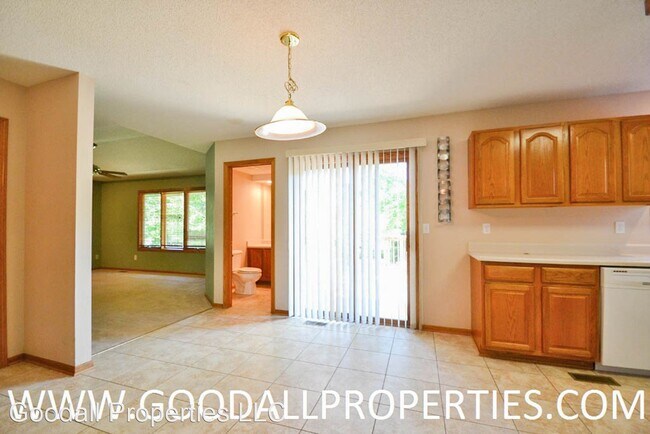 Building Photo - 3 br, 2.5 bath House - 4741 Coachlight Drive