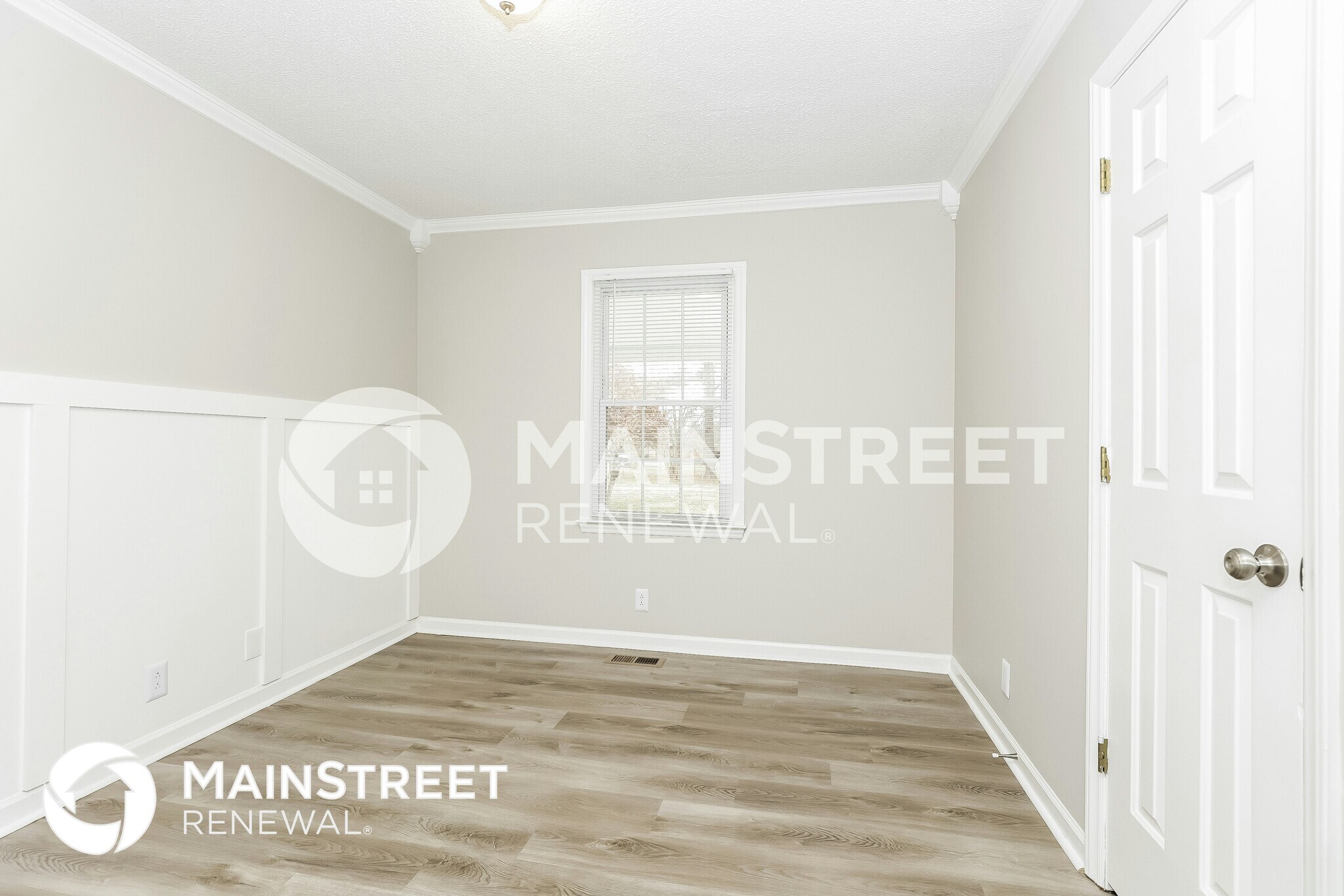 Building Photo - 324 Mayflower Dr