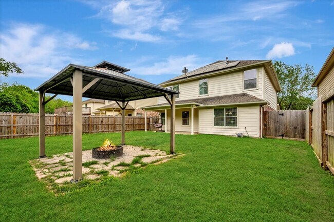 Building Photo - 4026 Bentwood Dr