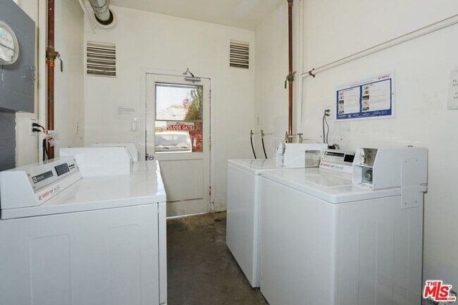 Building Photo - 313 Mildred Ave