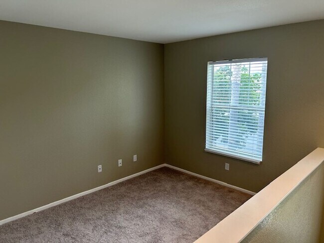 Building Photo - 32516 Guevara Dr