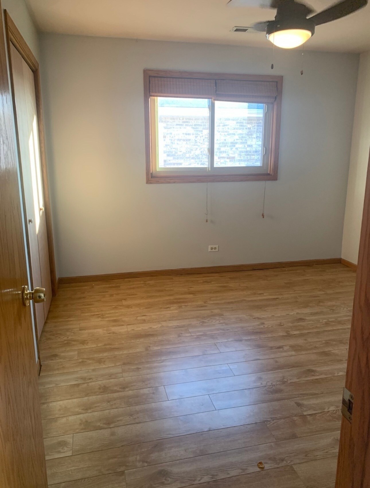 Building Photo - 8826 N Chester Ave