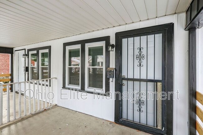 Building Photo - 783 S 18th St