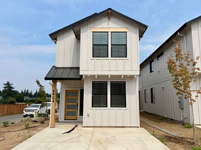 Primary Photo - 9904 NE 46th Ct