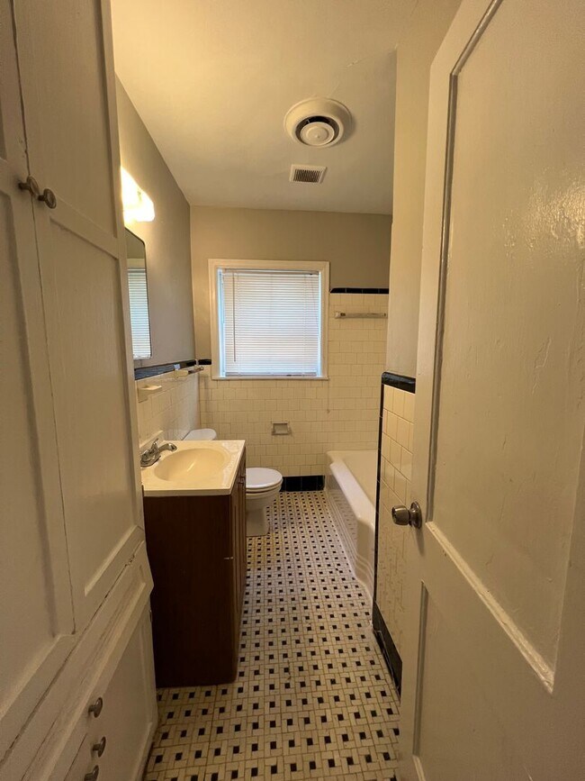 Building Photo - Home for Rent in Montgomery
