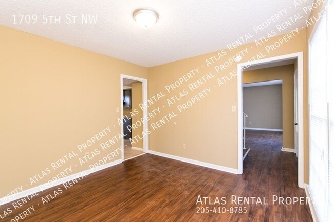 Building Photo - 1709 5th St NW