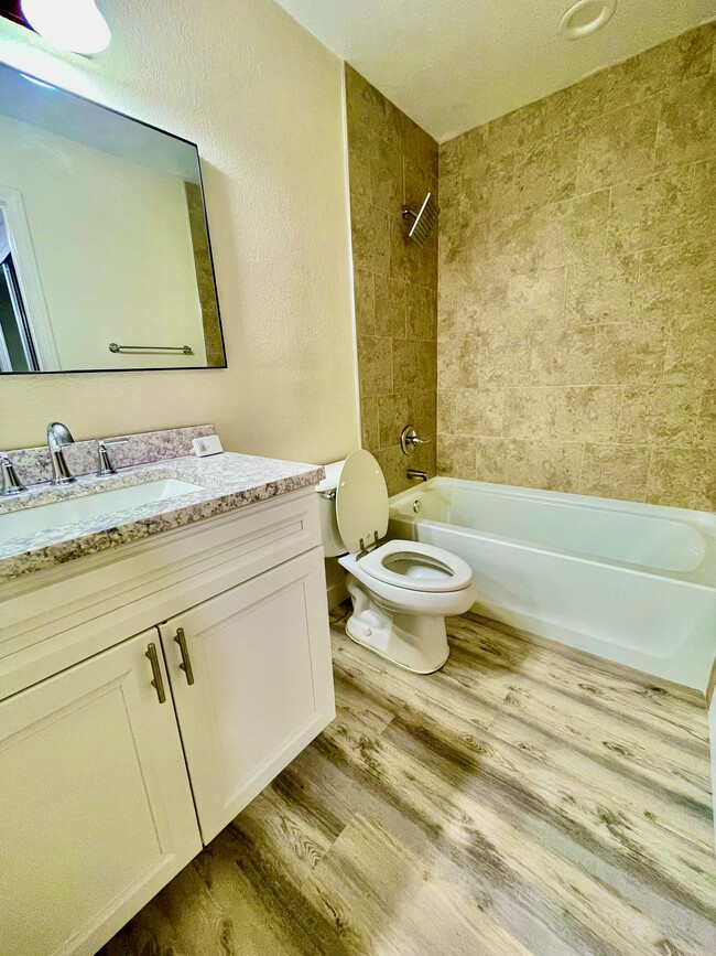 Building Photo - 5054 Los Morros Way