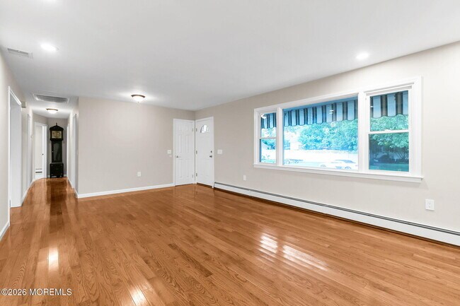 Building Photo - 453 Milton Ave